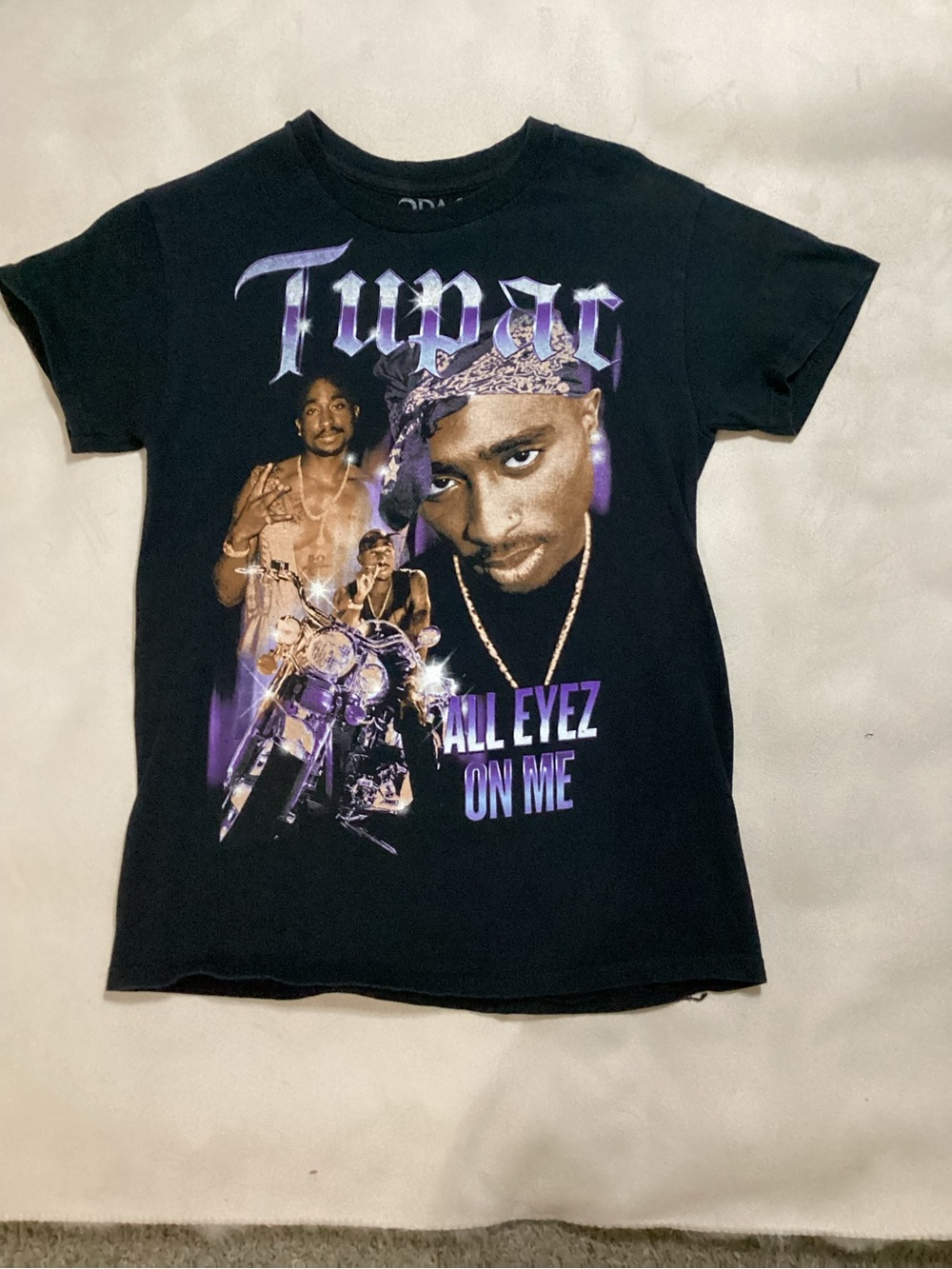 Tupac 'All Eyez On Me' Black Graphic Tee Unisex